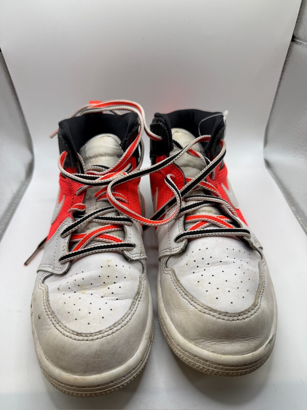 Jordan Kids High-Top Sneakers in White and Red